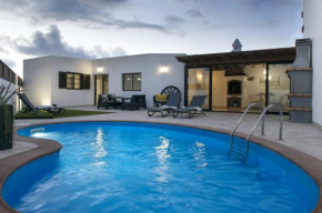 Elegant Villa with Private Pool in Mancha Blanca